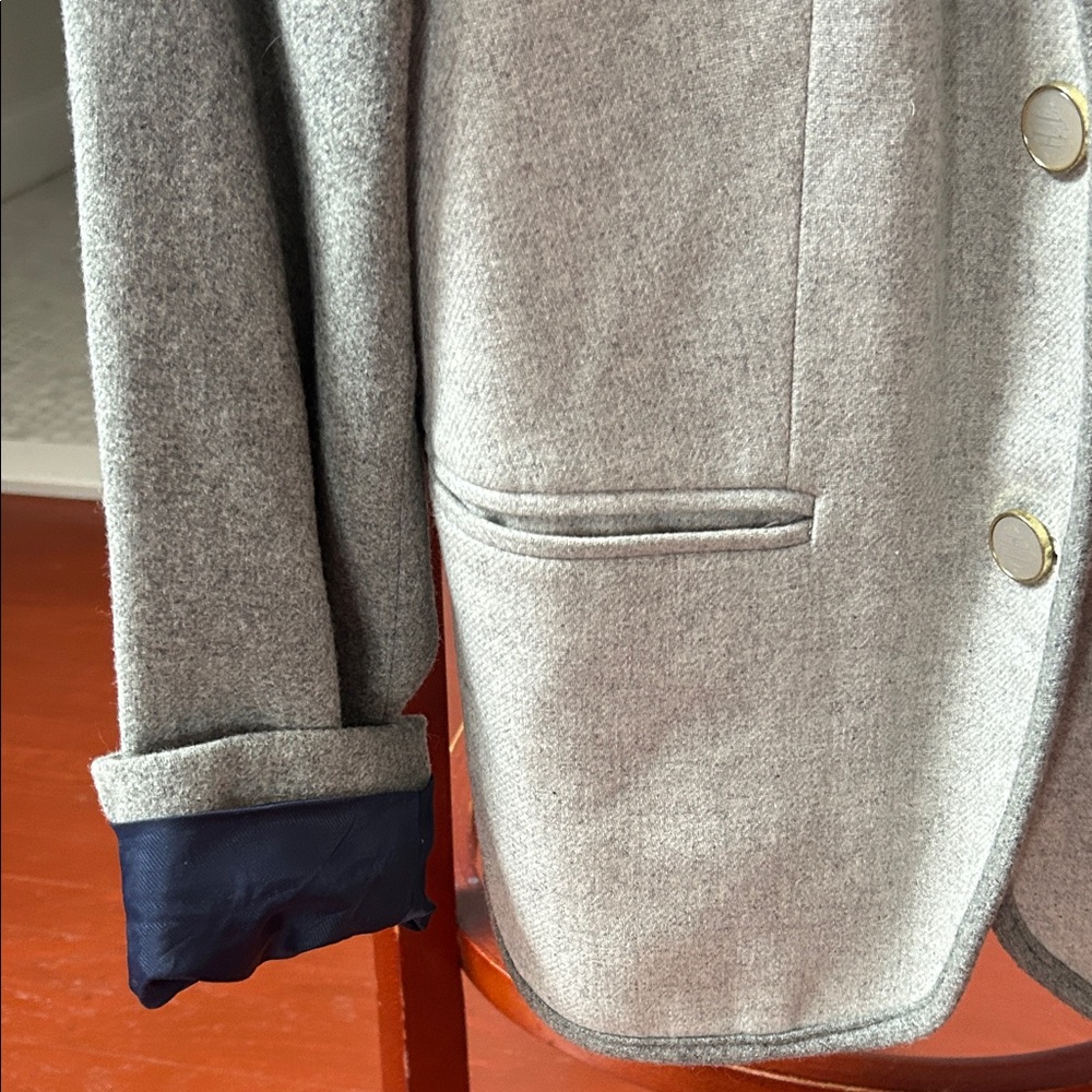 Tommy Hilfiger Two-Tone Gray Blazer - Picture 6 of 11